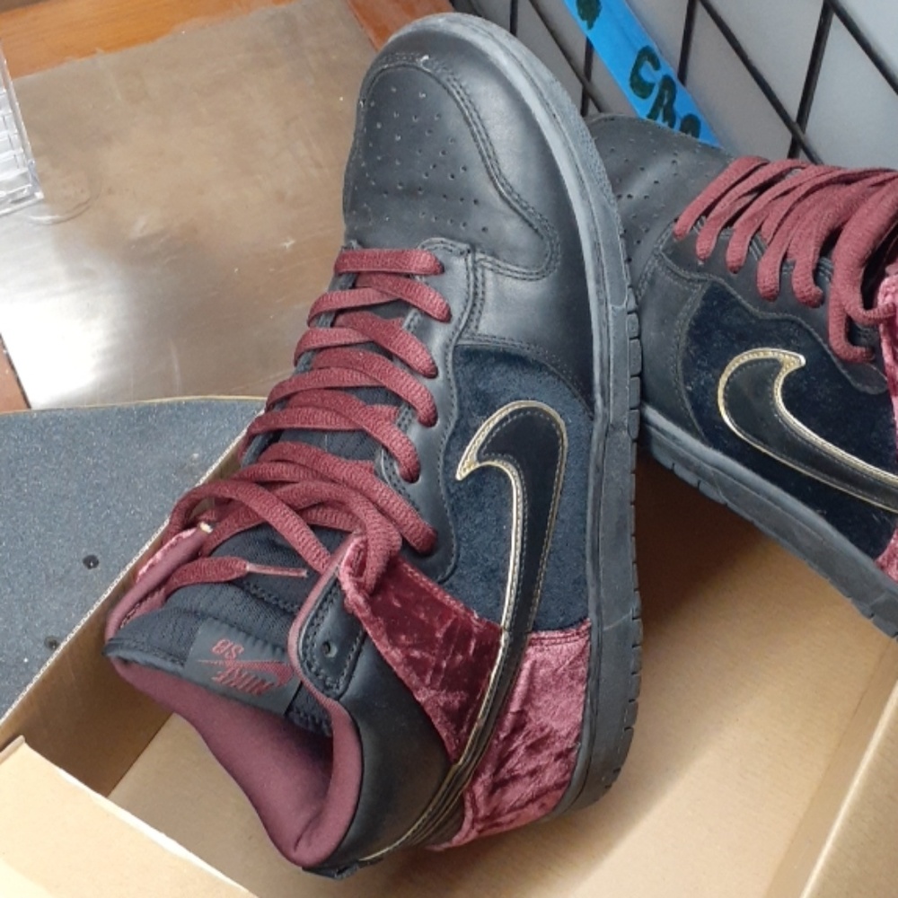 Nike Dylan mid lx tennis shoes